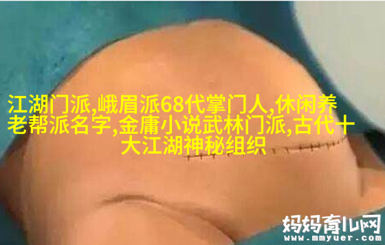 健身练就满身肌肉，每次都兴奋到失眠，胸肌大到撑爆衬衣