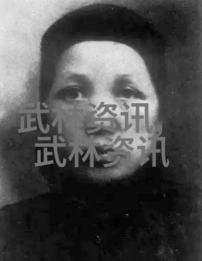 太极24式正面背面学好这套拳法你就能像我一样一上手就能感受到内外勾连的妙用