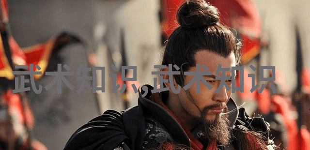 如何通过单手哑铃飞鸟锻炼出强健胸肌与核心同时解决小腿酸痛问题