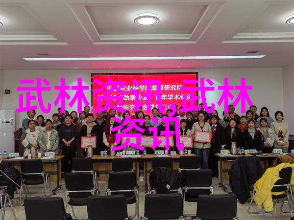 坐公交车的最后一排与陌生人的偶遇与共享