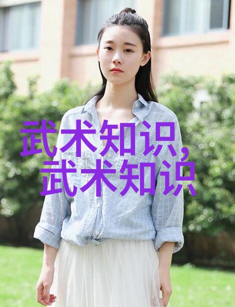 孕妇游泳健身犹如鱼跃水中轻松自在