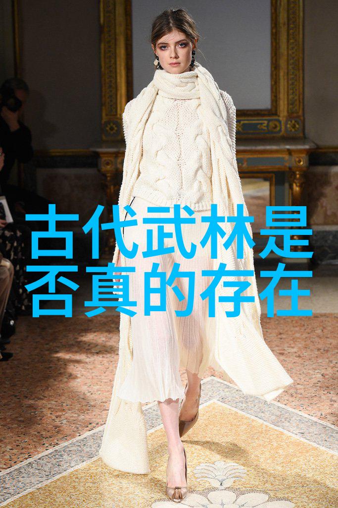 游泳池如同一个温柔的女神悠然地静候着你的光临在与她共度时光之前务必牢记这四个注意事项以免遭遇那不容置