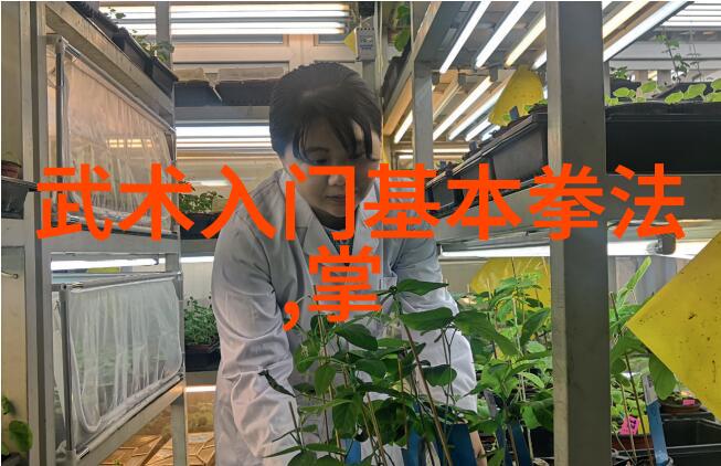 在跳水直播中任茜的心态稳定让她如鱼似水般在十米台上折桂而曹缘则以非凡的男子气概在三米板上称雄他们又是