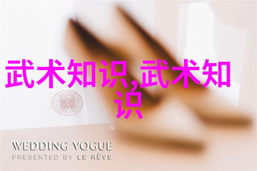 上海游泳馆自然环境下的办公室水中健身体验
