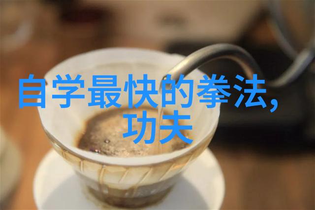 2022环法S16丨雨果乌尔单飞掌握领跑之势 单指朝天致敬逝去英雄兄