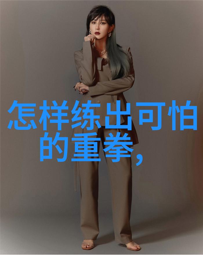 如同一位夏日游泳健身的小伙子一个暑假里他的身高竟长出了5厘米就像一棵在滋润春雨后欣欣向荣的幼树