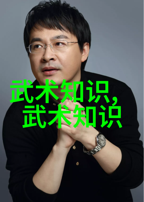 中国举重女选手邓薇频繁破纪录 奋斗不息 超越自我习惯队长角色