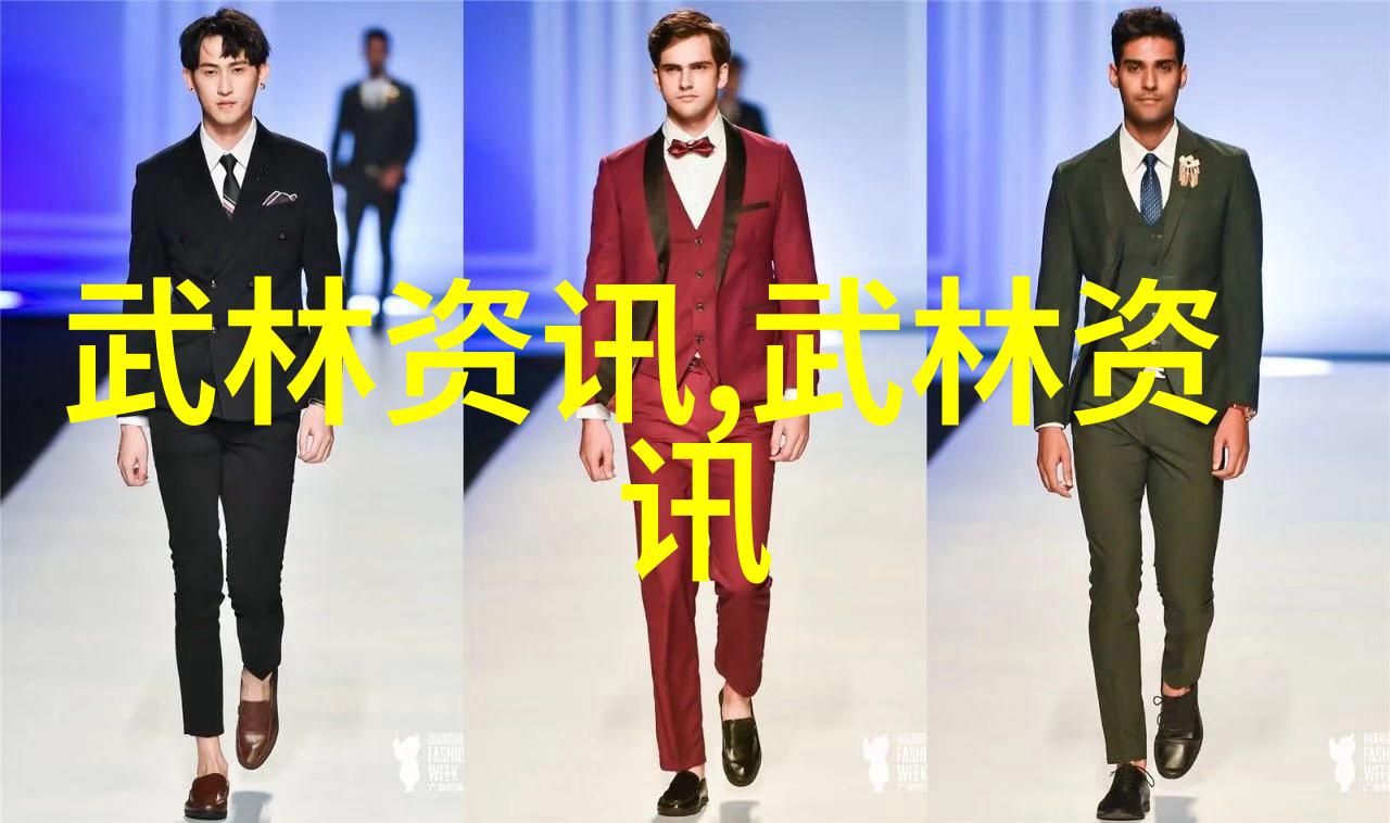 人物如何在游泳池的海洋中探险